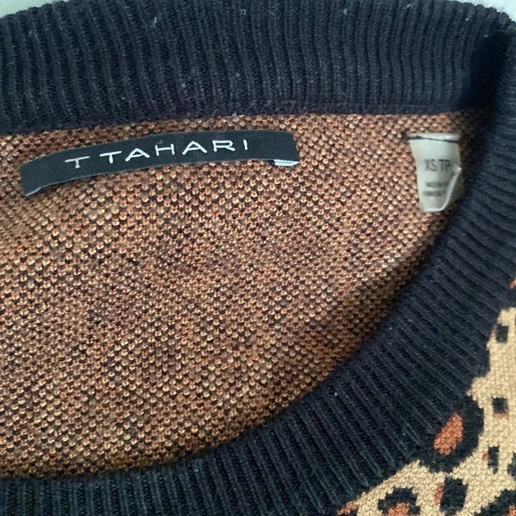 Tahari cheetah print knit sweater - Picture 6 of 6